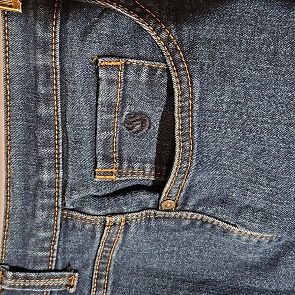 💥3 for $20 💥Womens straight leg jeans - Picture 2 of 9